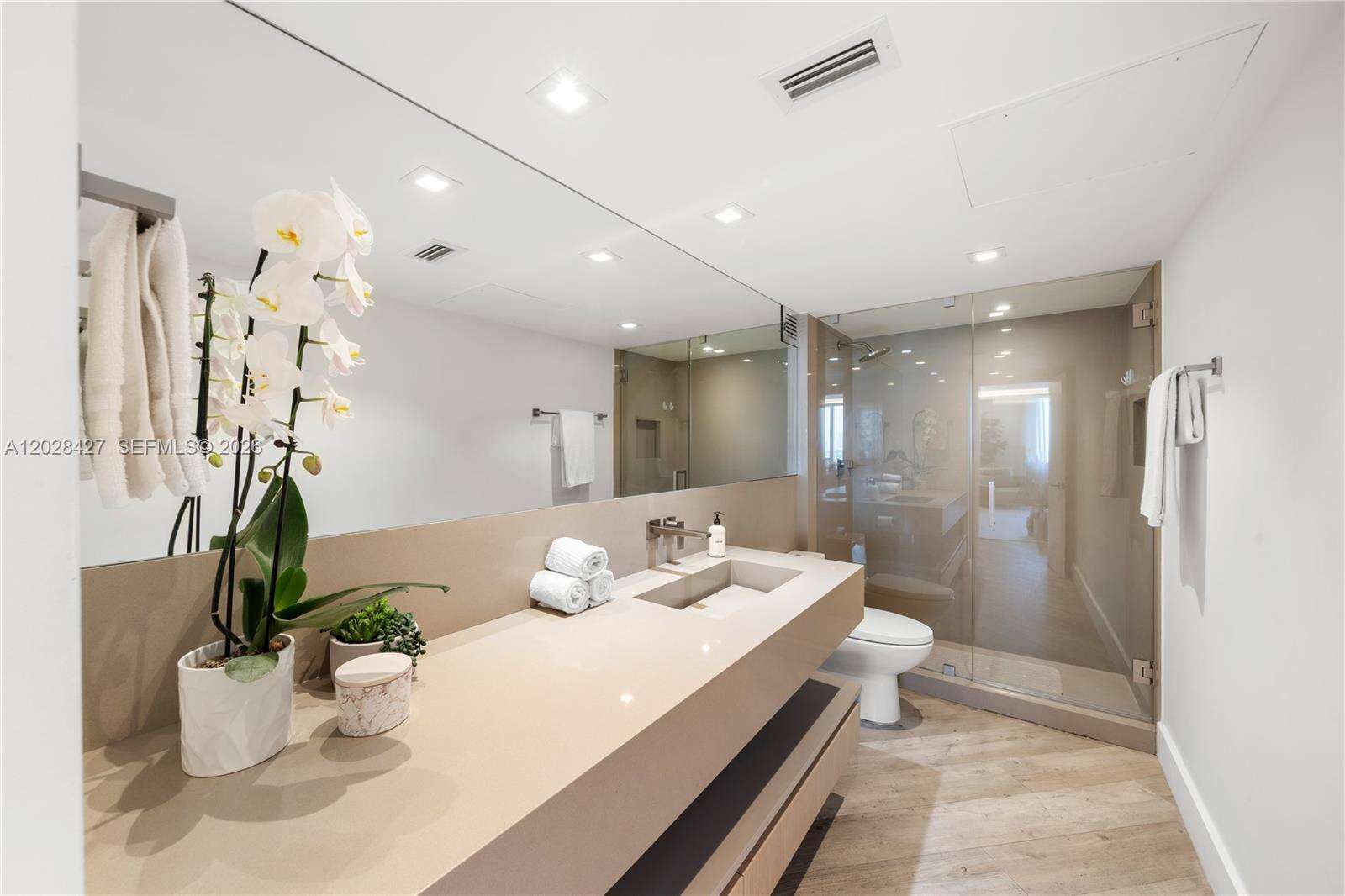 Roney Palace at 2301 Collins Ave, Miami Beach, FL 33139 - For Sale photo 21