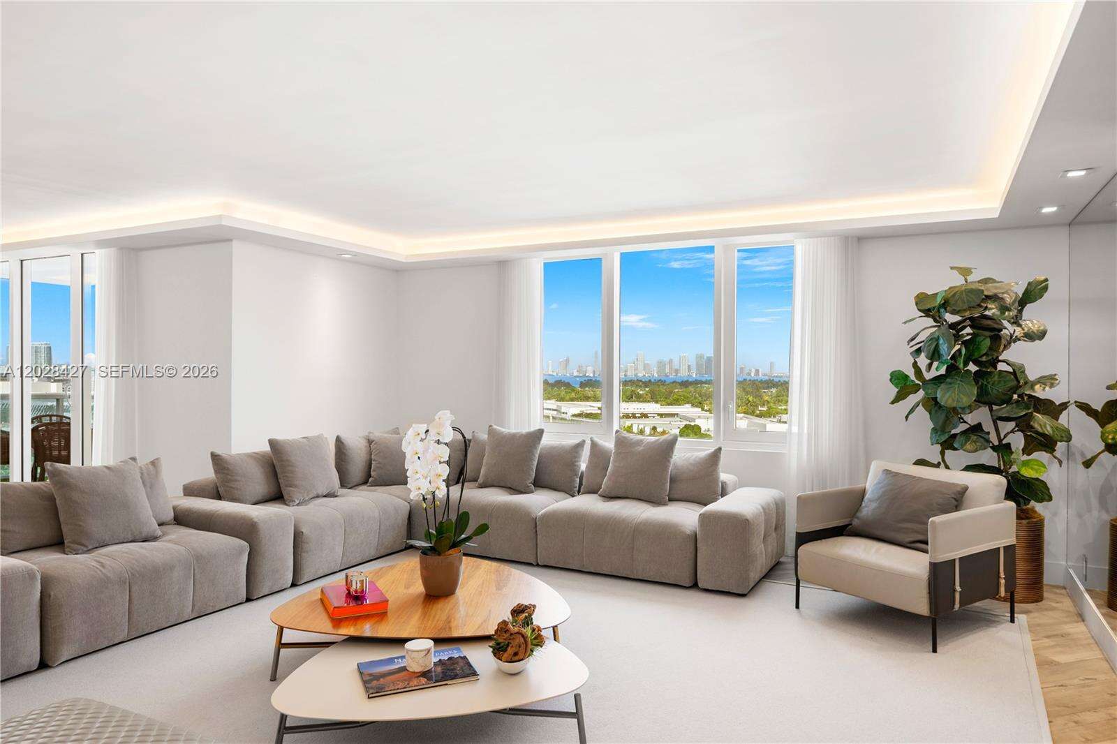 Roney Palace at 2301 Collins Ave, Miami Beach, FL 33139 - For Sale photo 5