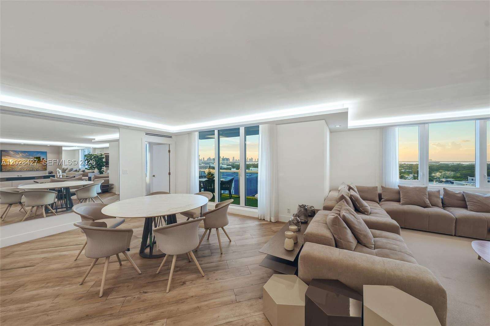 Roney Palace at 2301 Collins Ave, Miami Beach, FL 33139 - For Sale photo 46