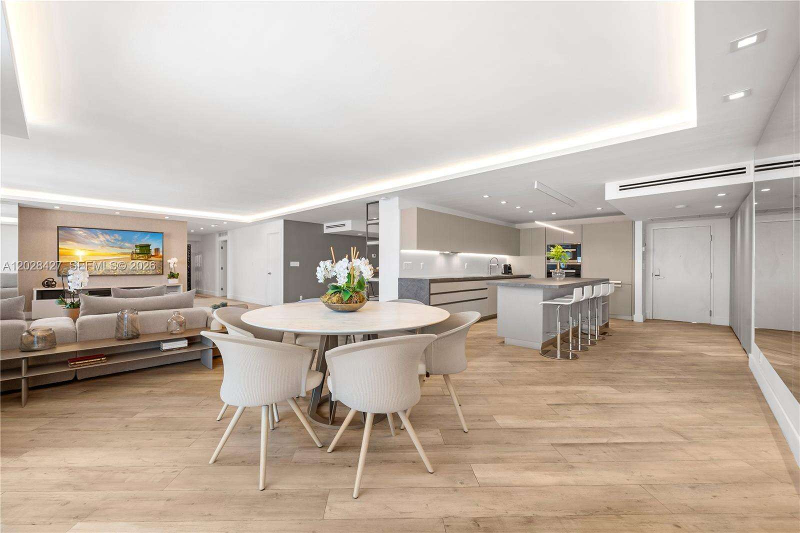 Roney Palace at 2301 Collins Ave, Miami Beach, FL 33139 - For Sale photo 6