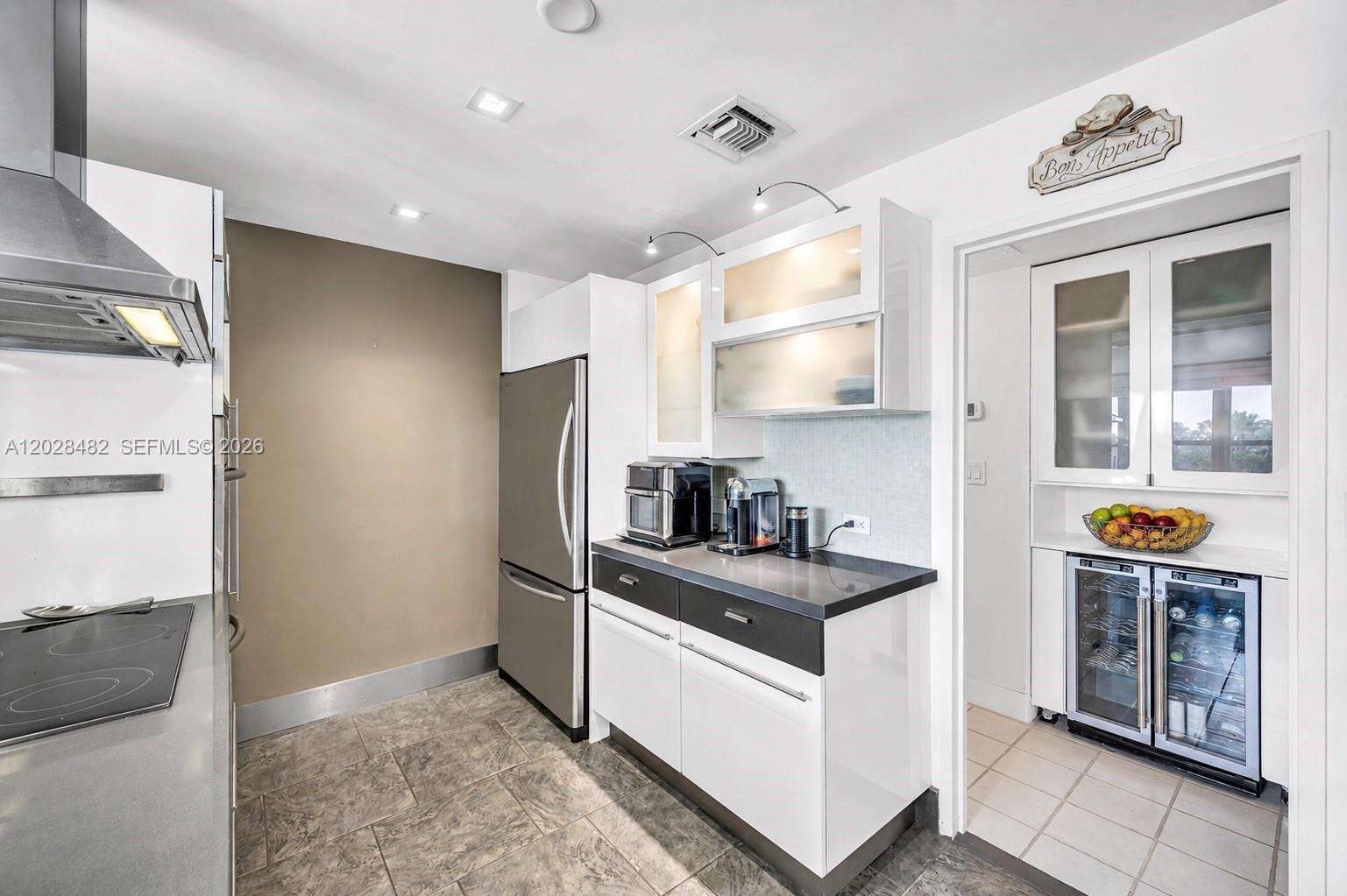 Blair House at 9102 Bay Harbor Dr, Bay Harbor Islands, FL 33154 - For Sale photo 4