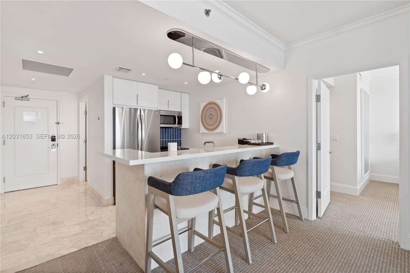 Fontainebleau 2 at 4401 Collins Ave, Miami Beach, FL 33140 - For Sale photo 14