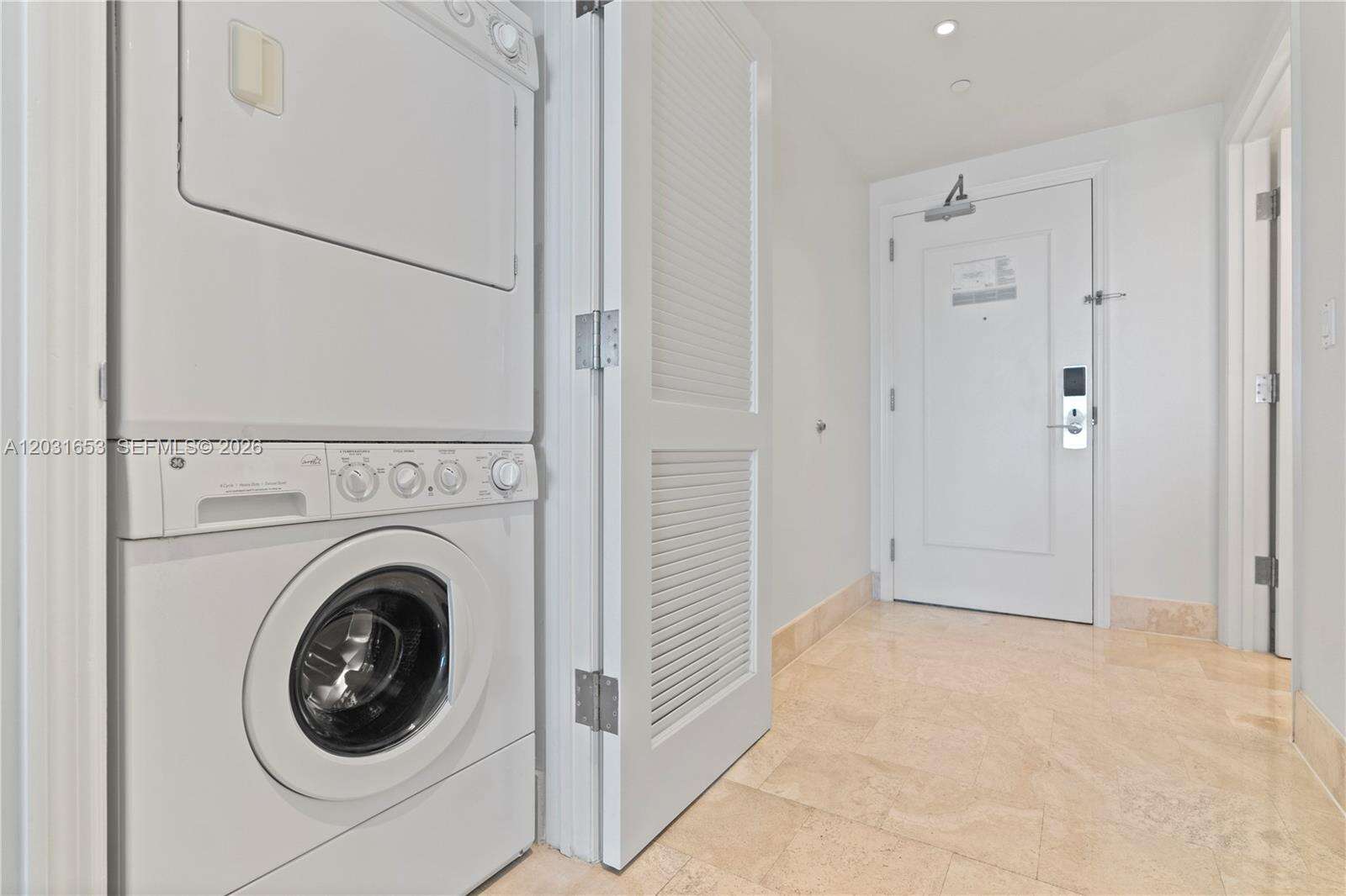 Fontainebleau 2 at 4401 Collins Ave, Miami Beach, FL 33140 - For Sale photo 32
