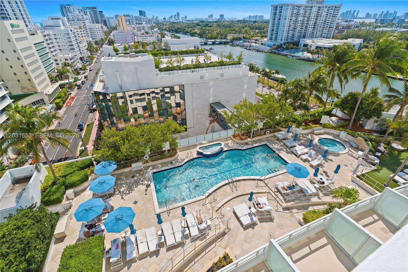 Fontainebleau 2 at 4401 Collins Ave, Miami Beach, FL 33140 - For Sale photo 6