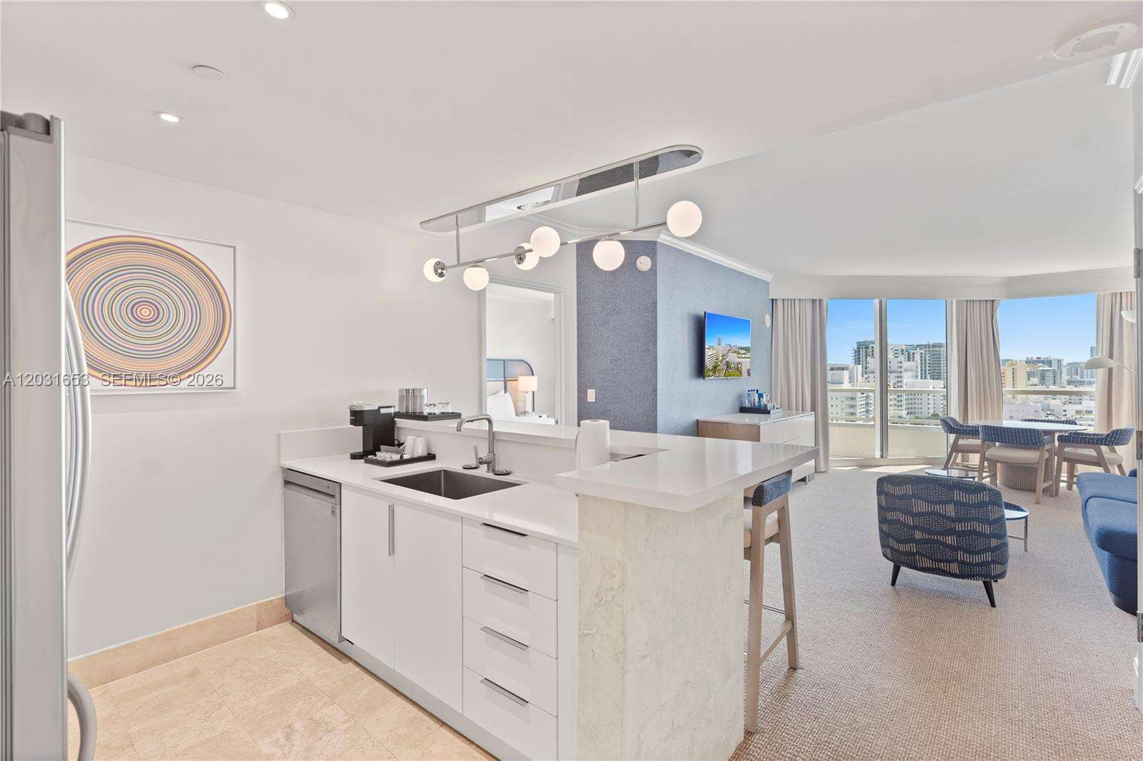 Fontainebleau 2 at 4401 Collins Ave, Miami Beach, FL 33140 - For Sale photo 10