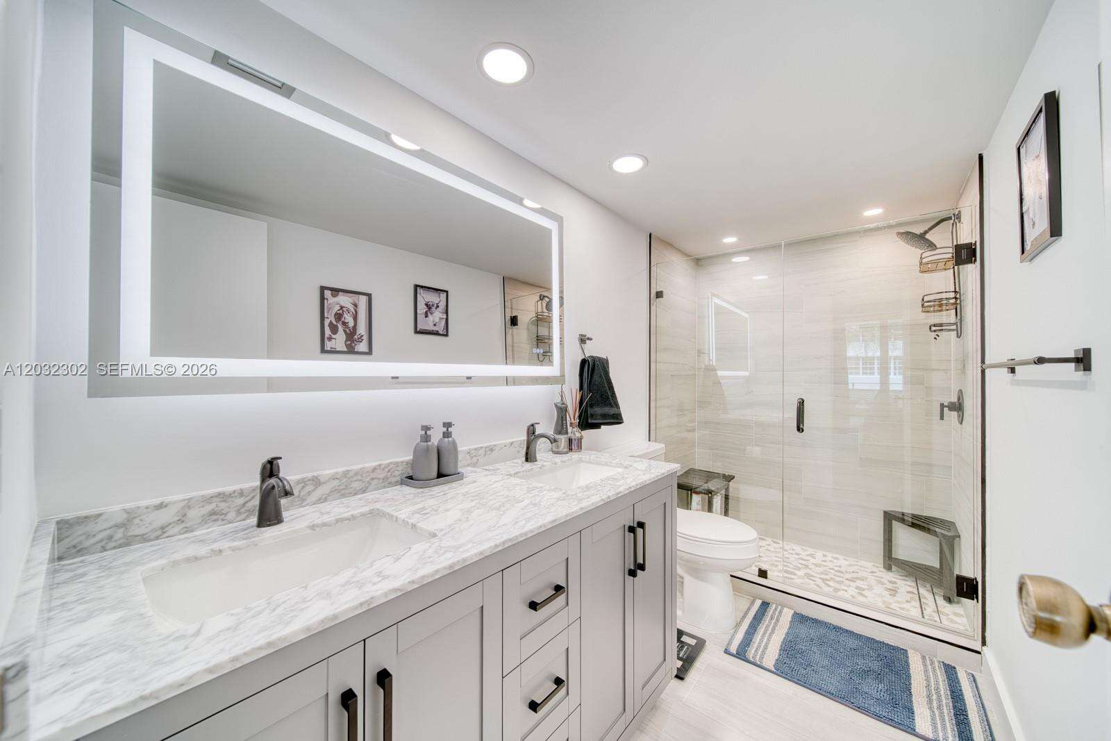 East Point Towers Condos for Sale & Rent | Picture 1