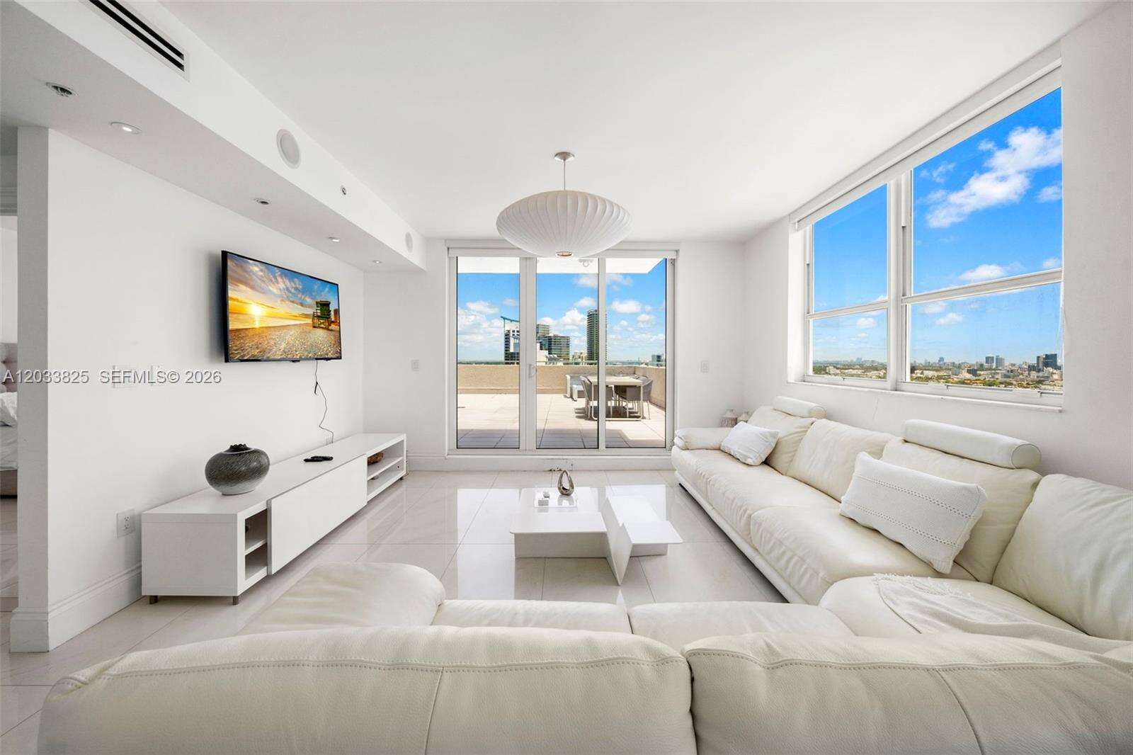 Yacht Club At Portofino at 90 Alton Rd, Miami Beach, FL 33139 - For Sale photo 14