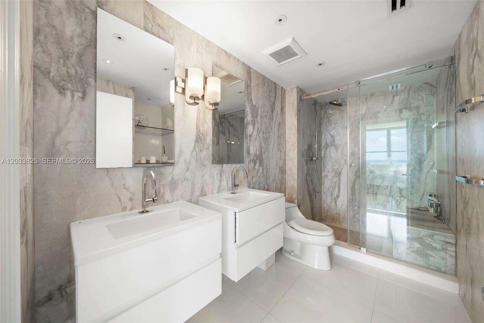 Yacht Club At Portofino at 90 Alton Rd, Miami Beach, FL 33139 - For Sale photo 21