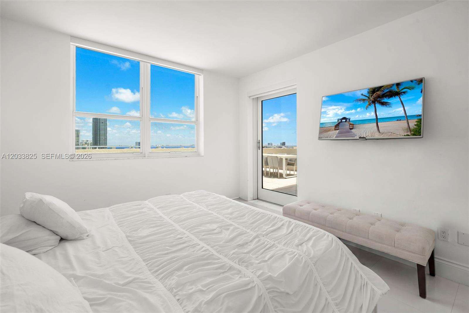 Yacht Club At Portofino at 90 Alton Rd, Miami Beach, FL 33139 - For Sale photo 23