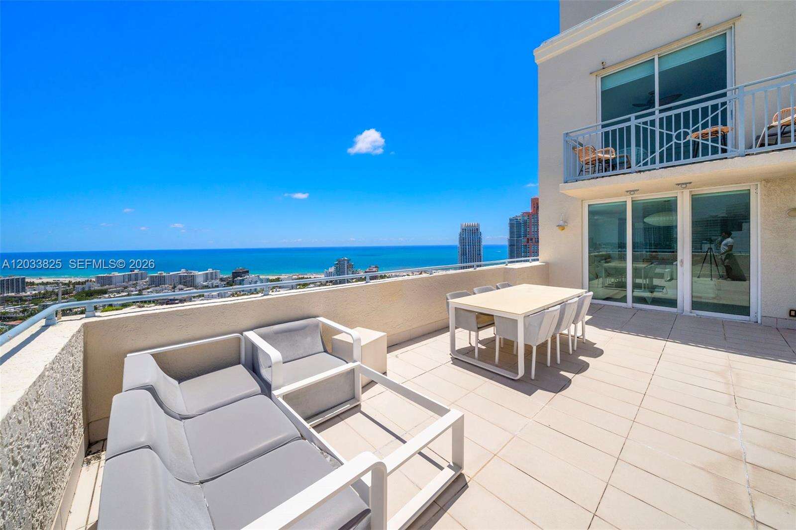 Yacht Club At Portofino at 90 Alton Rd, Miami Beach, FL 33139 - For Sale photo 25