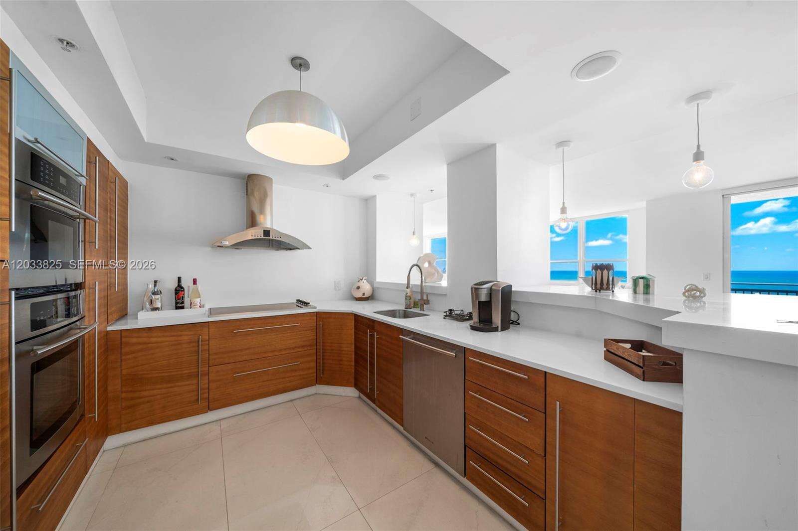 Yacht Club At Portofino at 90 Alton Rd, Miami Beach, FL 33139 - For Sale photo 7