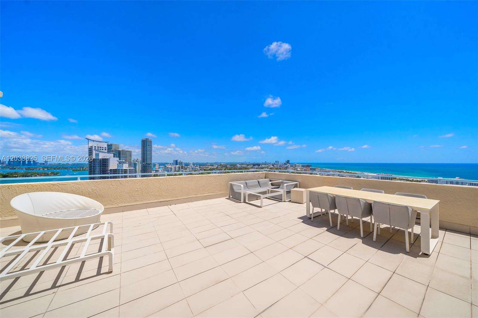Yacht Club At Portofino at 90 Alton Rd, Miami Beach, FL 33139 - For Sale photo 10