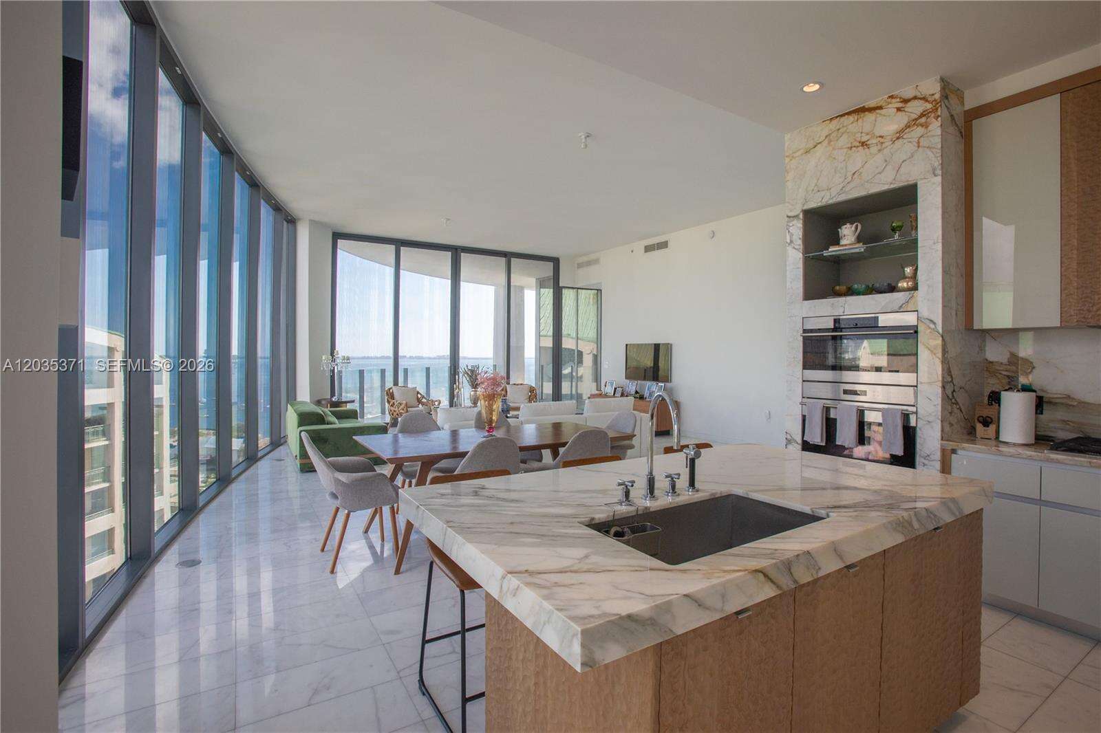 Two Park Grove Condos for Sale & Rent | Picture 1