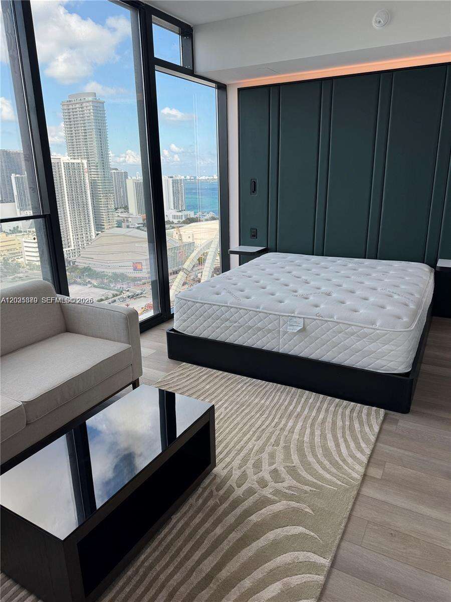 Elleven Condos for Sale & Rent | Picture 1