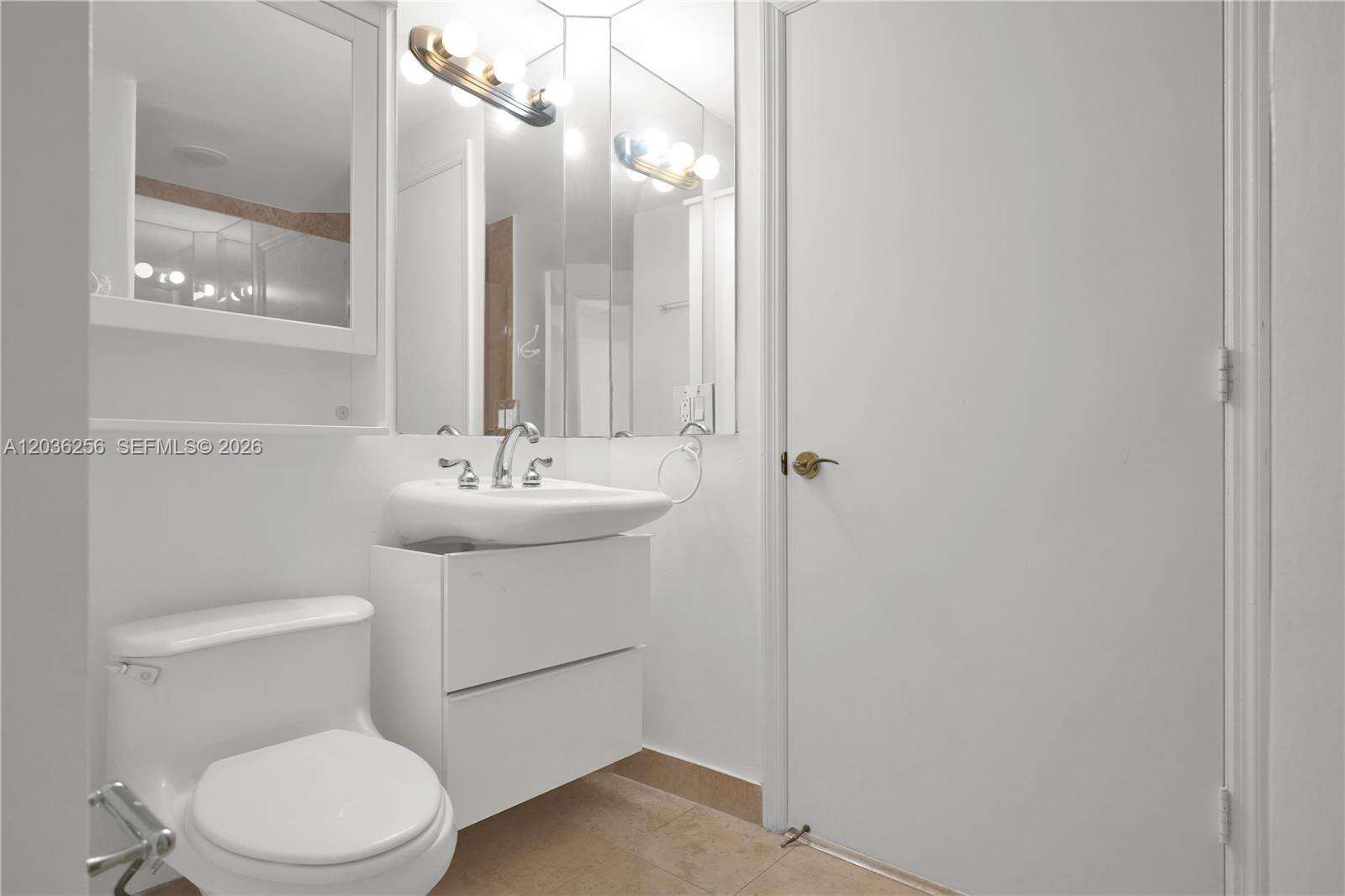 Blue Diamond at 4779 Collins Ave, Miami Beach, FL 33140 - For Sale photo 25