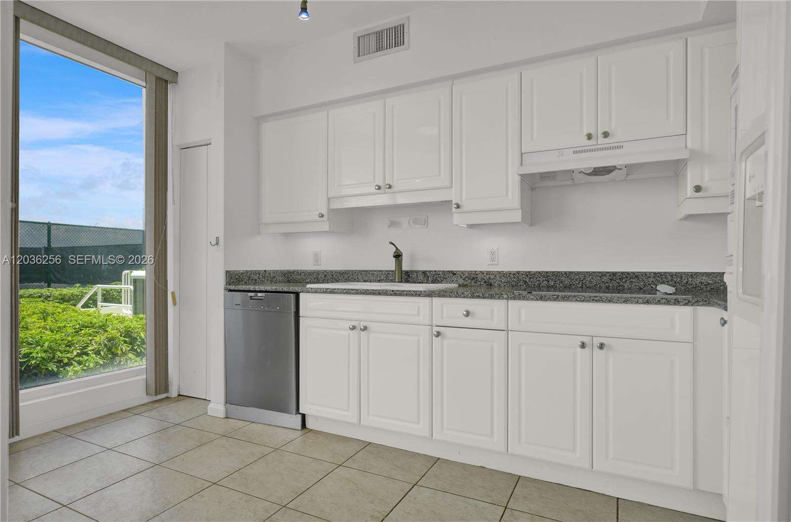 Blue Diamond at 4779 Collins Ave, Miami Beach, FL 33140 - For Sale photo 7