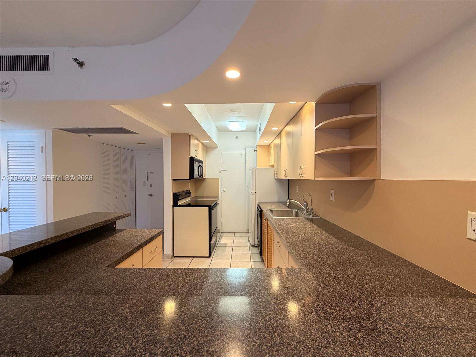 Decoplage at 100 Lincoln Rd, Miami Beach, FL 33139 - For Sale photo 17