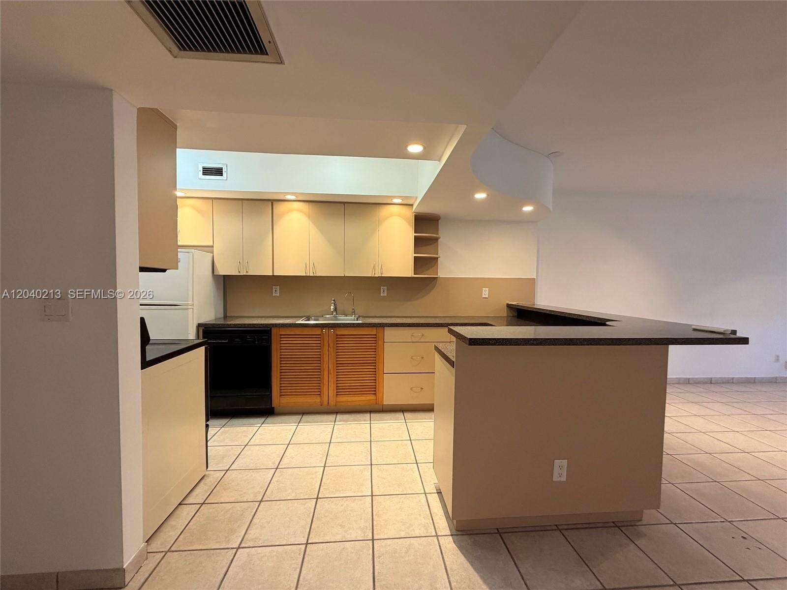 Decoplage at 100 Lincoln Rd, Miami Beach, FL 33139 - For Sale photo 18