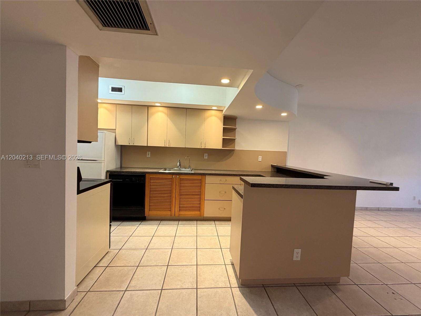 Decoplage at 100 Lincoln Rd, Miami Beach, FL 33139 - For Sale photo 7