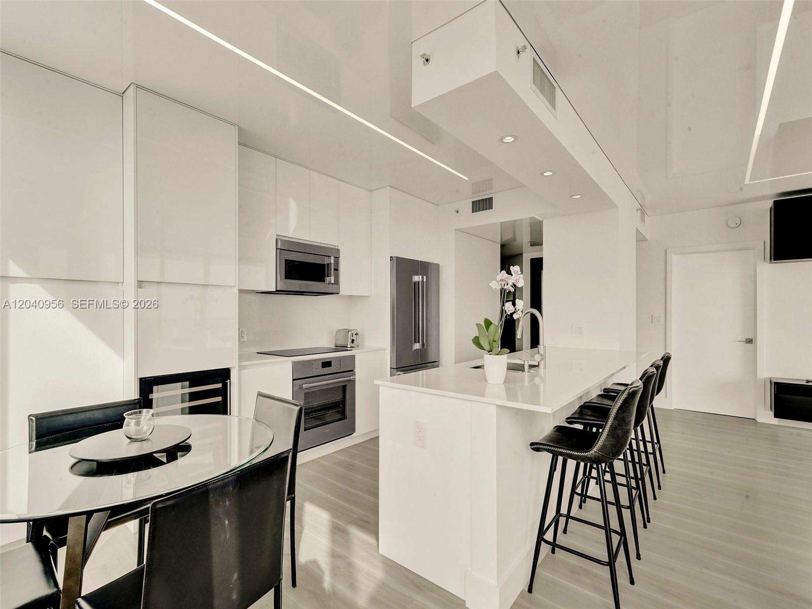 Akoya at 6365 Collins Ave, Miami Beach, FL 33141 - For Sale photo 2