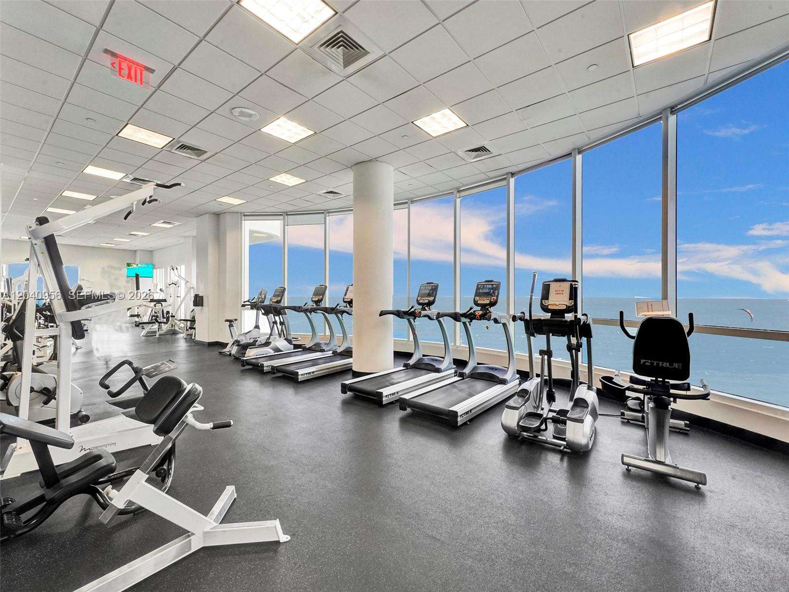 Akoya at 6365 Collins Ave, Miami Beach, FL 33141 - For Sale photo 17