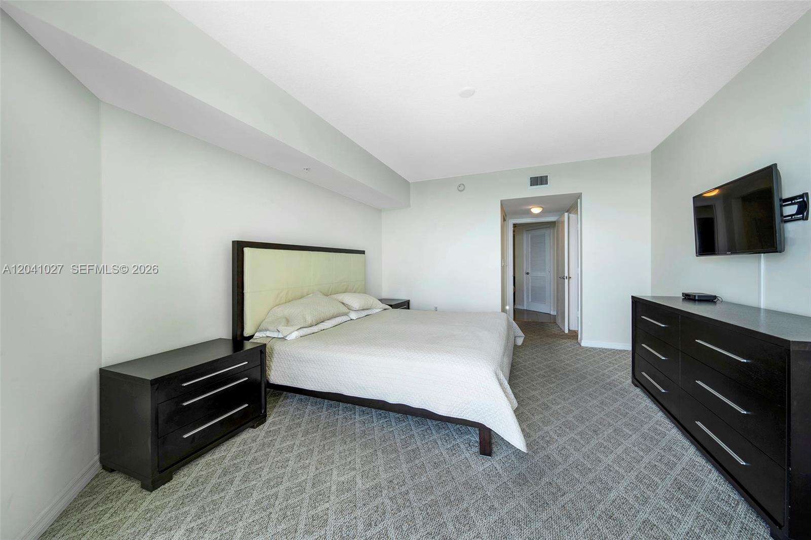 La Perla at 16699 Collins Ave, Sunny Isles Beach, FL 33160 - For Sale photo 12