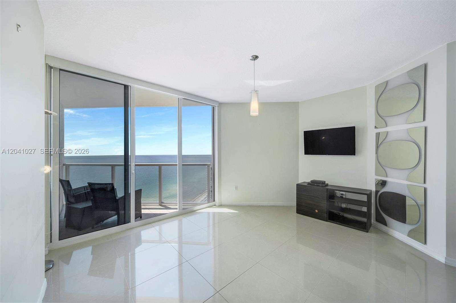 La Perla at 16699 Collins Ave, Sunny Isles Beach, FL 33160 - For Sale photo 3