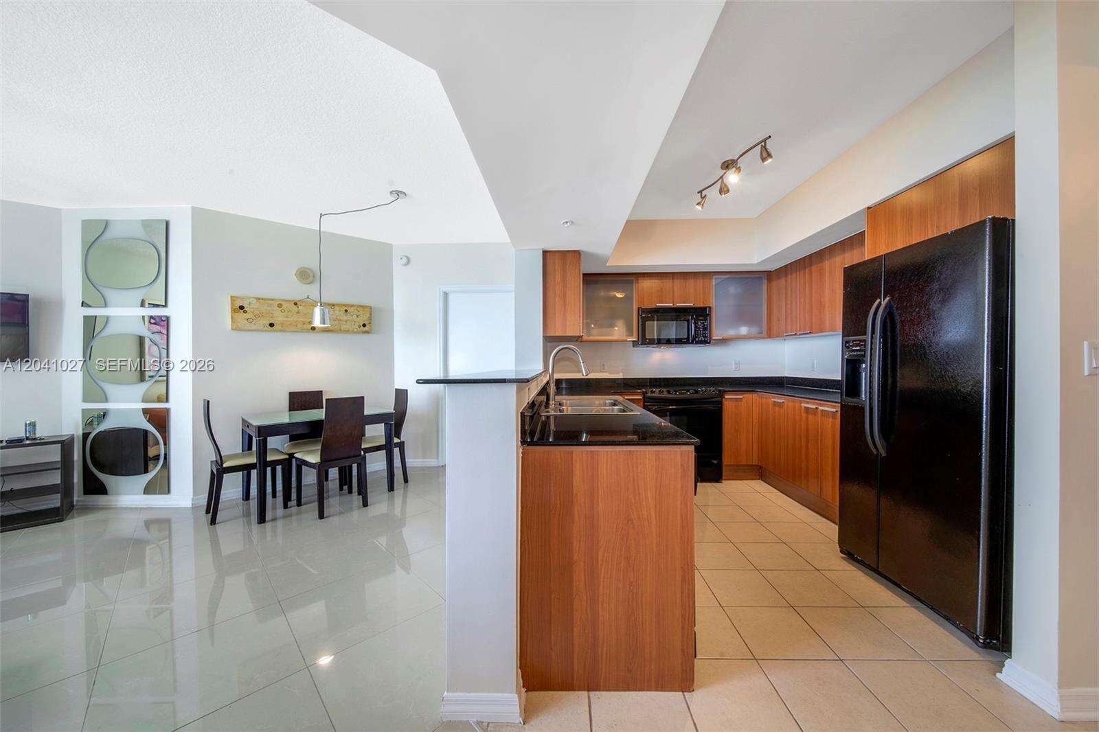 La Perla at 16699 Collins Ave, Sunny Isles Beach, FL 33160 - For Sale photo 21