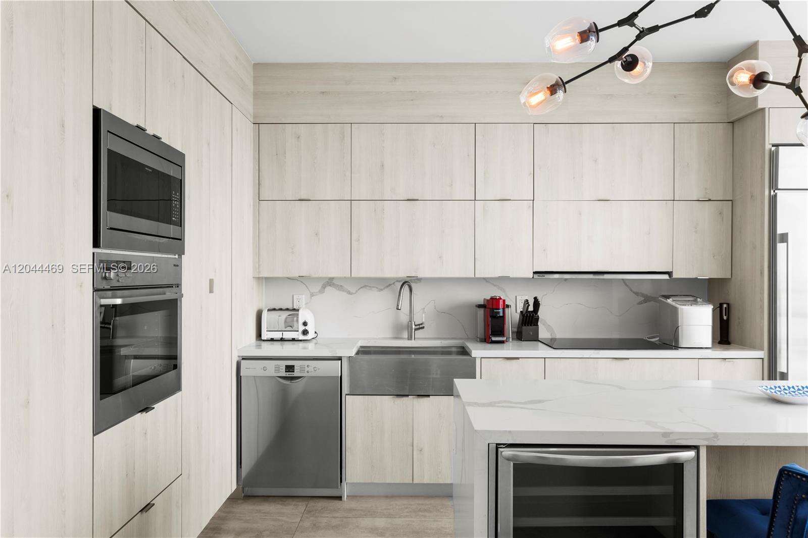 Portofino Tower at 300 Pointe Dr, Miami Beach, FL 33139 - For Sale photo 13