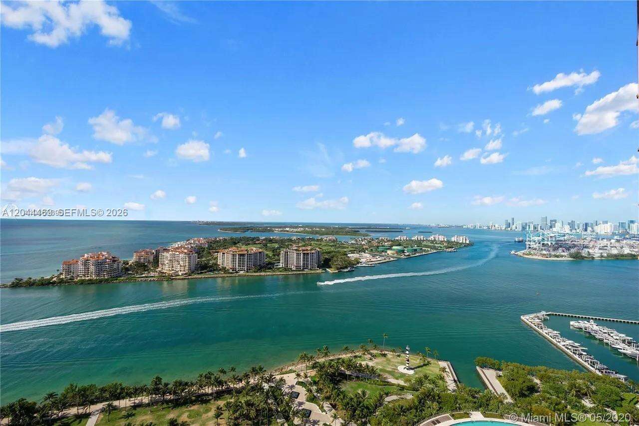 Portofino Tower at 300 Pointe Dr, Miami Beach, FL 33139 - For Sale photo 18