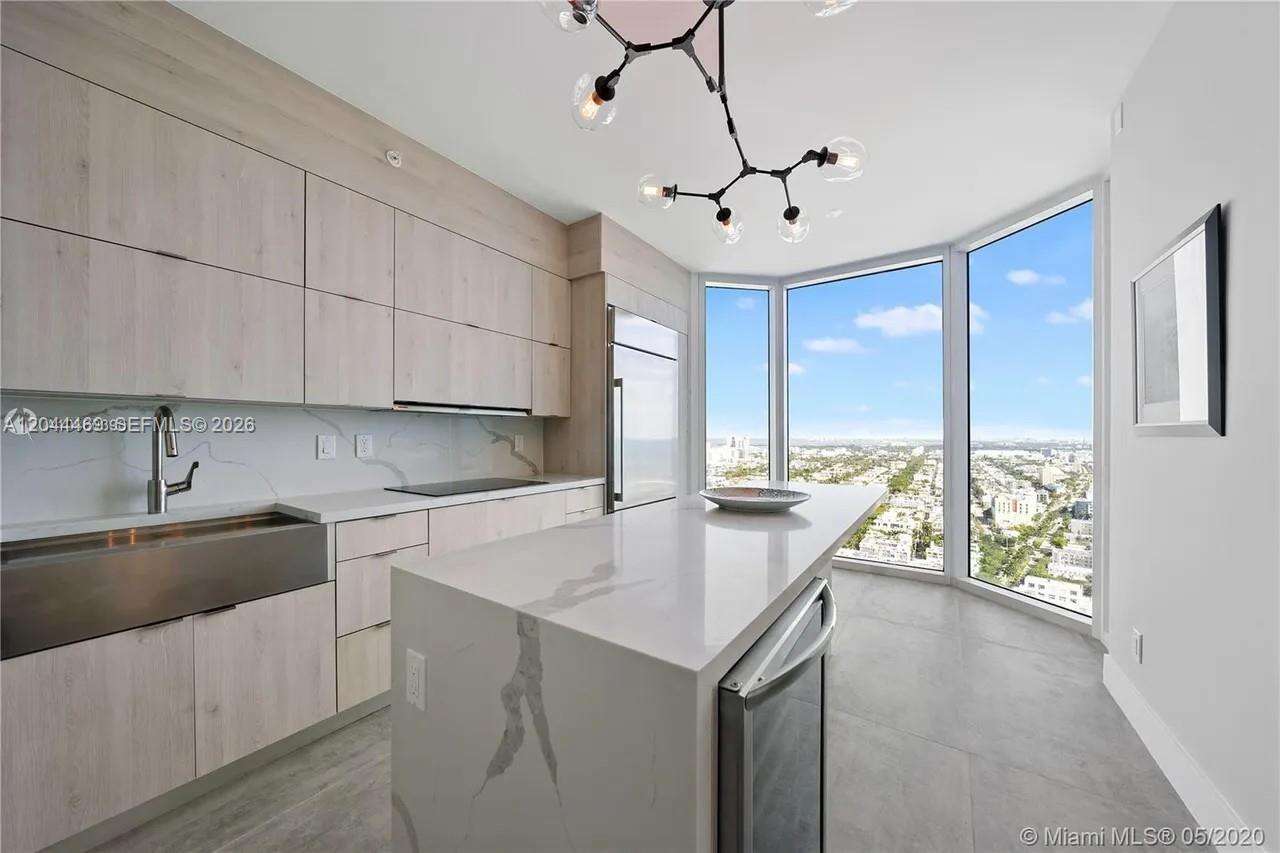 Portofino Tower at 300 Pointe Dr, Miami Beach, FL 33139 - For Sale photo 22