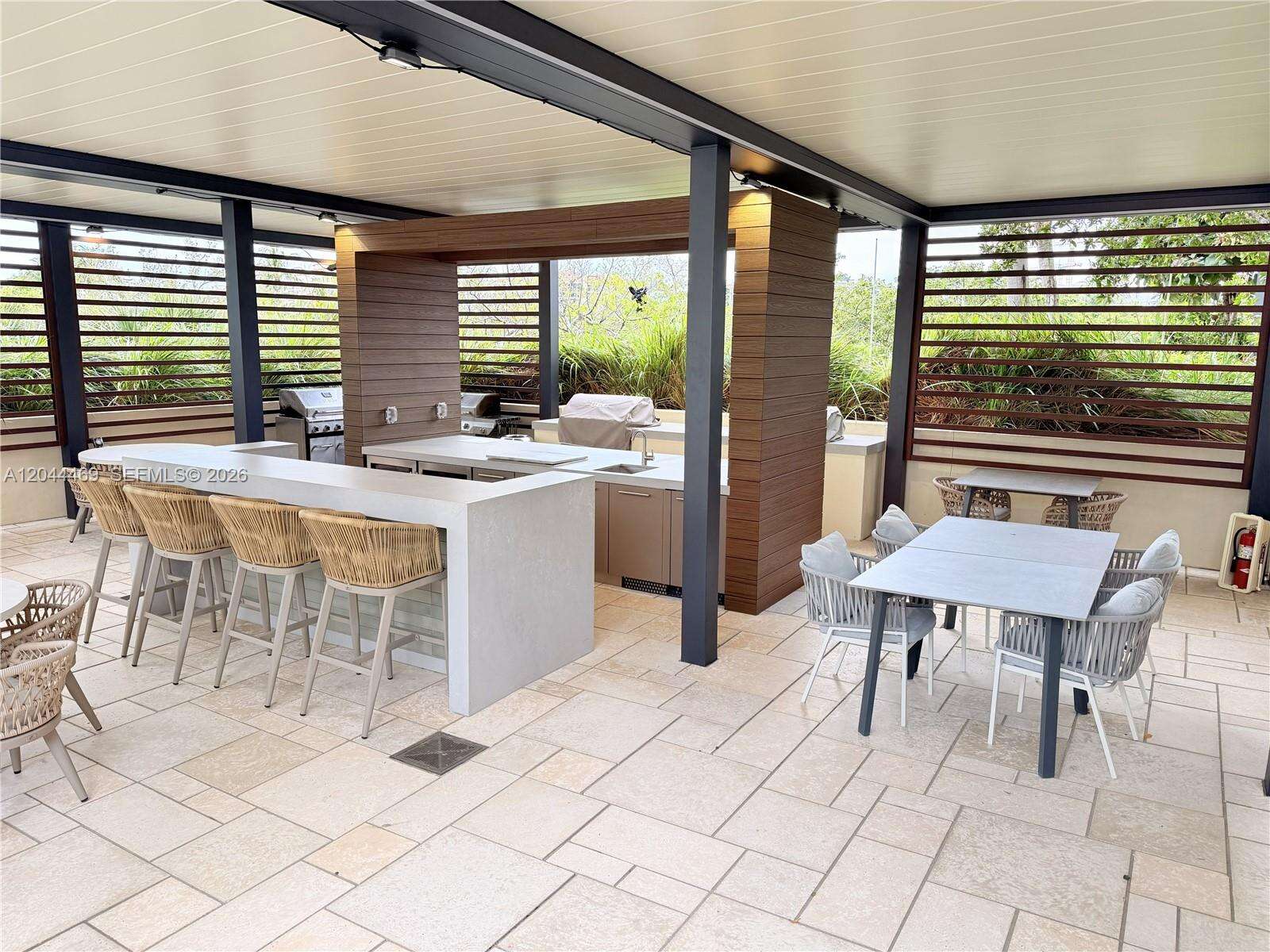 Portofino Tower at 300 Pointe Dr, Miami Beach, FL 33139 - For Sale photo 28