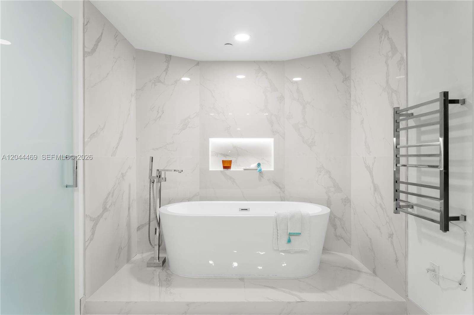 Portofino Tower at 300 Pointe Dr, Miami Beach, FL 33139 - For Sale photo 64