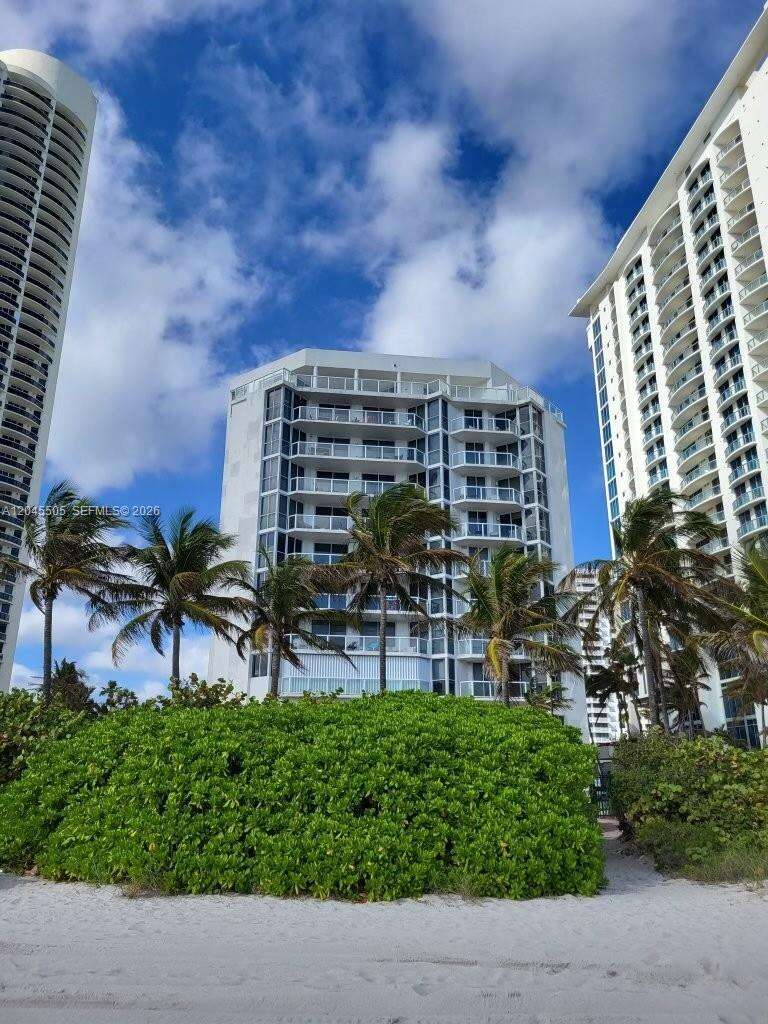 Florida Ocean Club at 17275 Collins Ave, Sunny Isles Beach, FL 33160 - For Sale photo 19