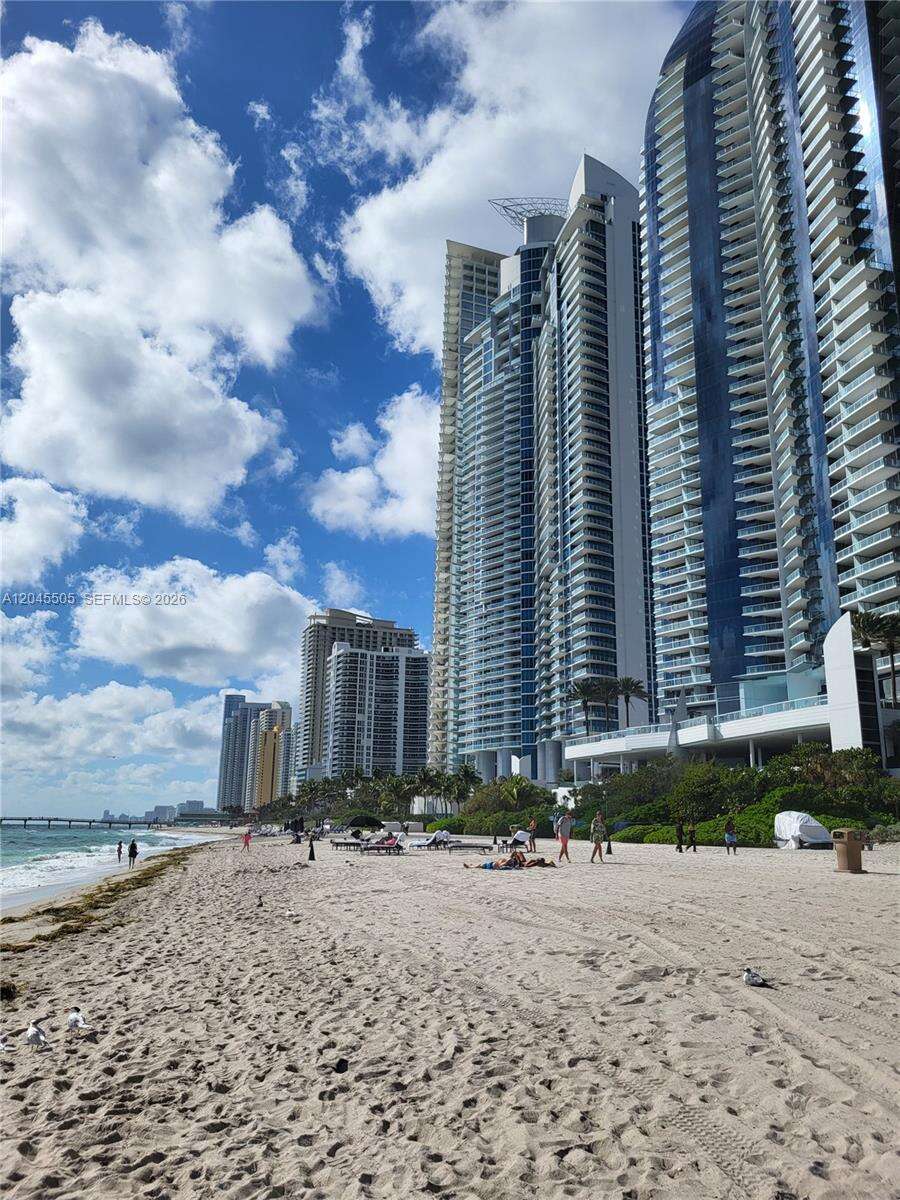 Florida Ocean Club at 17275 Collins Ave, Sunny Isles Beach, FL 33160 - For Sale photo 21