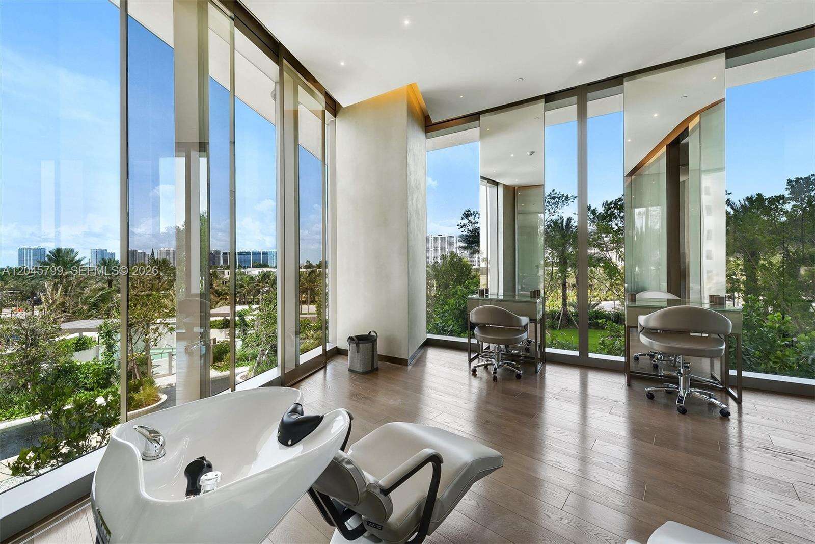 Armani Casa at 18975 Collins Ave, Sunny Isles Beach, FL 33160 - For Sale photo 27
