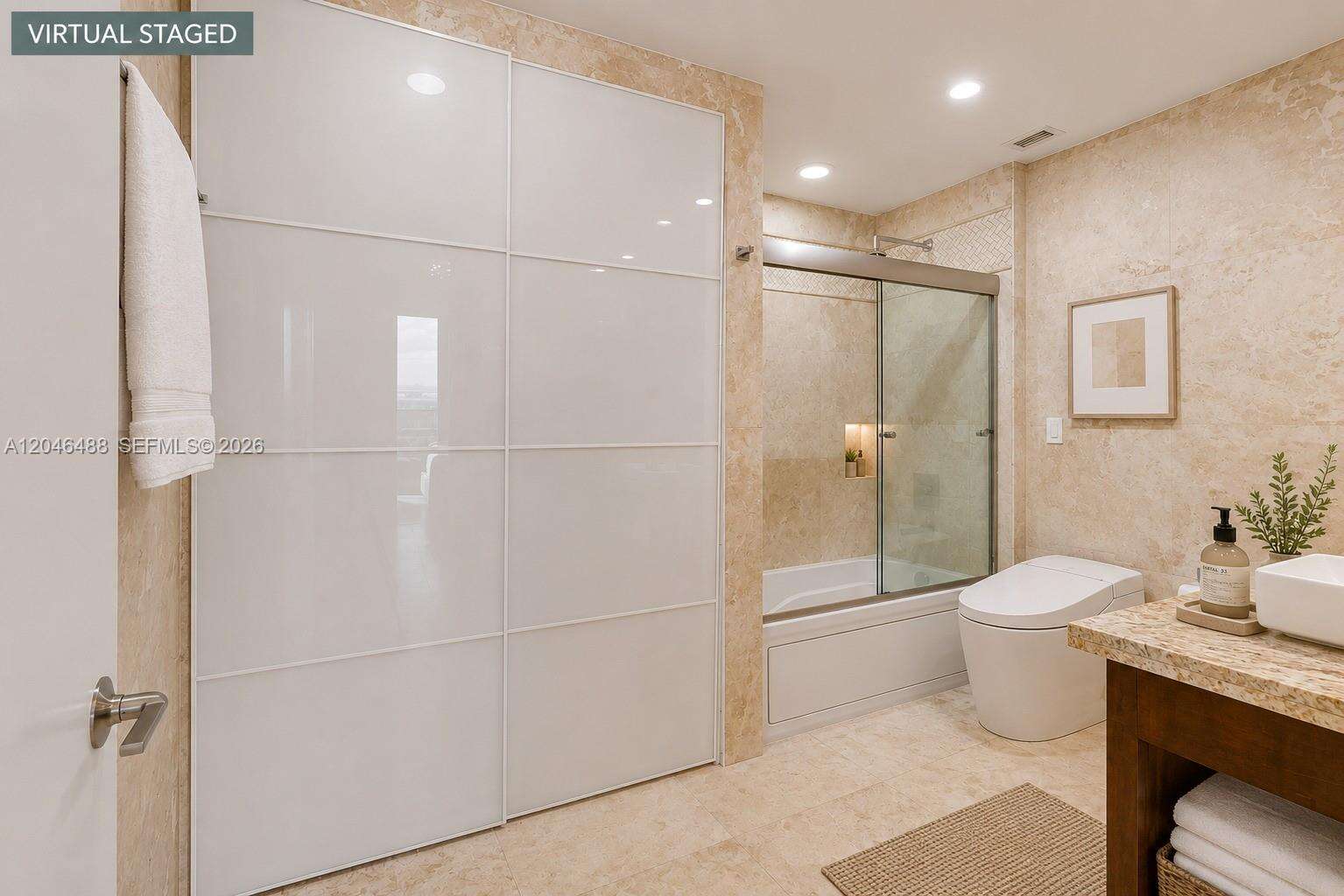 Roney Palace at 2301 Collins Ave, Miami Beach, FL 33139 - For Sale photo 12