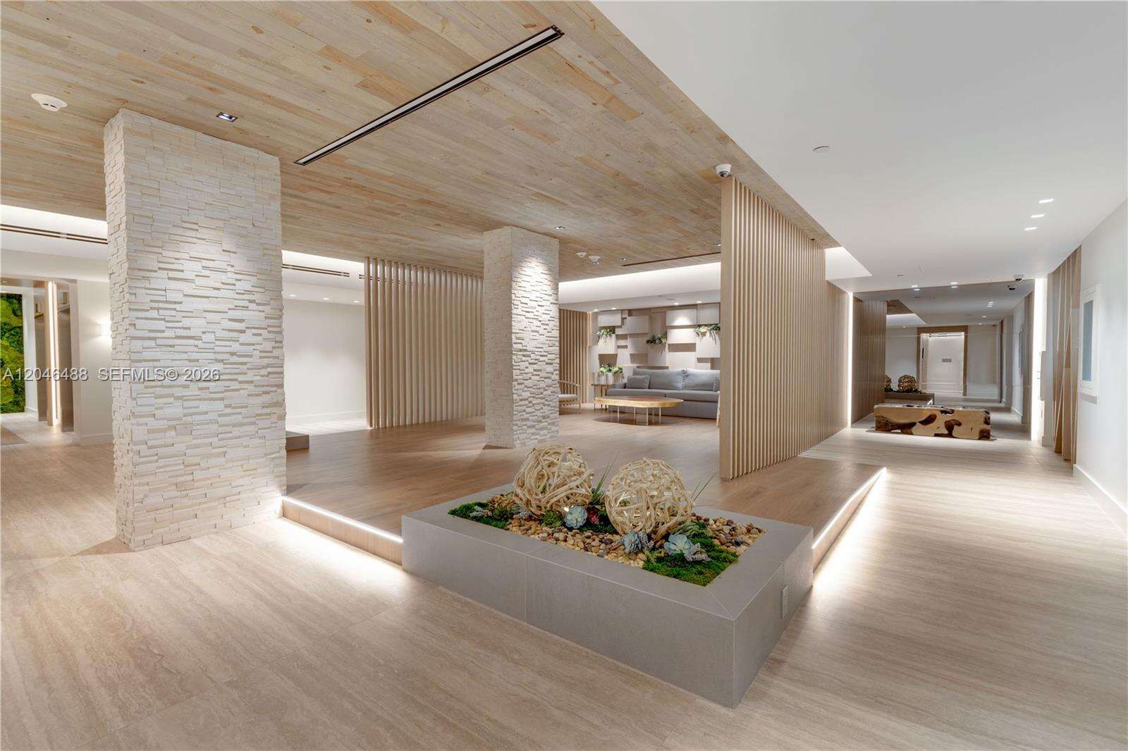 Roney Palace at 2301 Collins Ave, Miami Beach, FL 33139 - For Sale photo 39