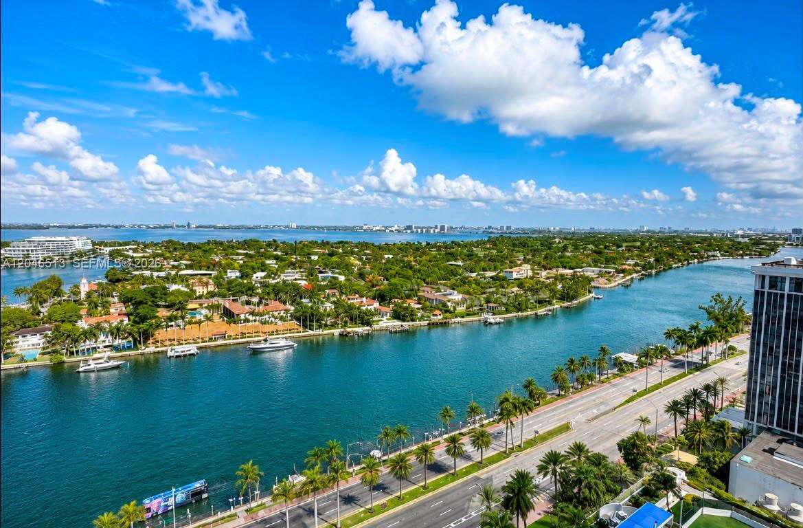 Green Diamond at 4775 Collins Ave, Miami Beach, FL 33140 - For Sale photo 8