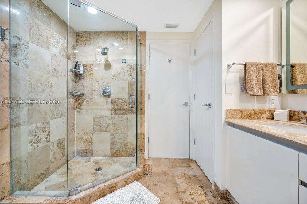 Il Villaggio at 1455 Ocean Dr, Miami Beach, FL 33139 - For Sale photo 25