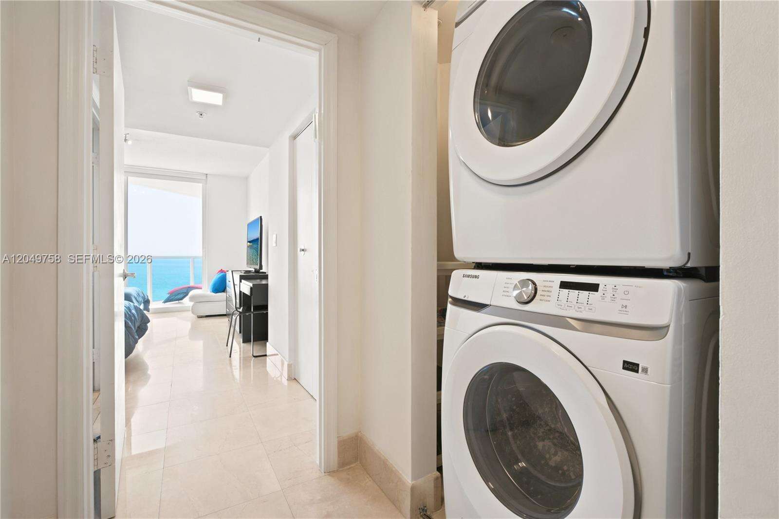 La Perla at 16699 Collins Ave, Sunny Isles Beach, FL 33160 - For Sale photo 11