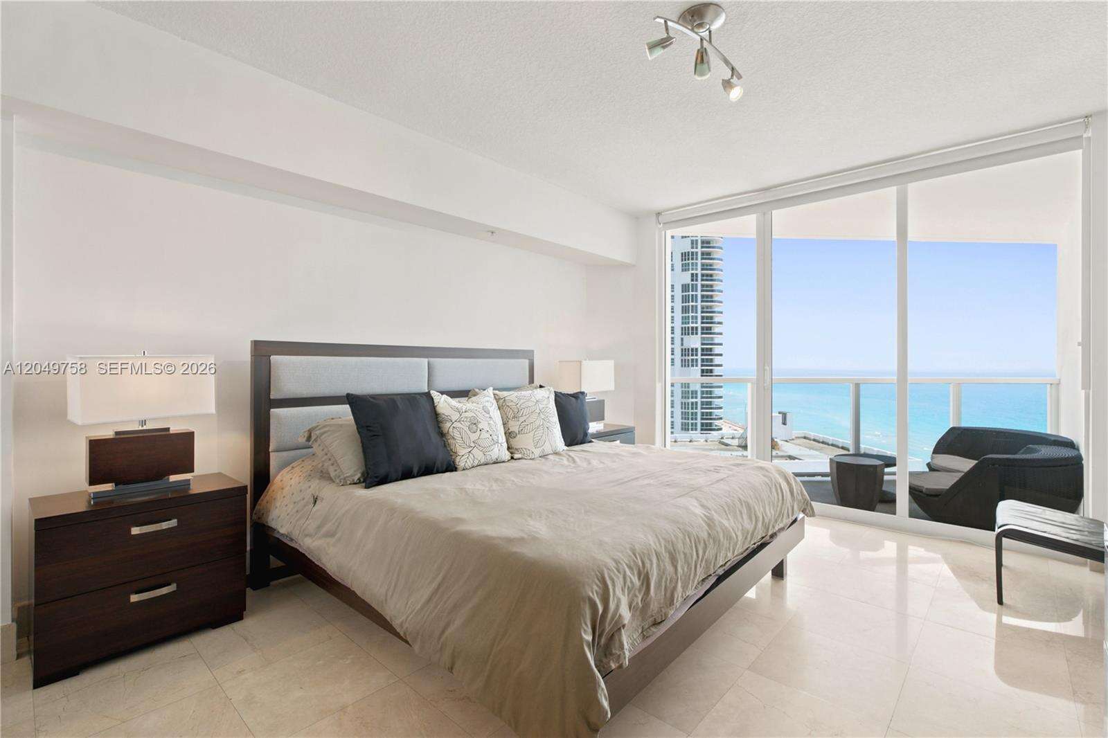 La Perla at 16699 Collins Ave, Sunny Isles Beach, FL 33160 - For Sale photo 7