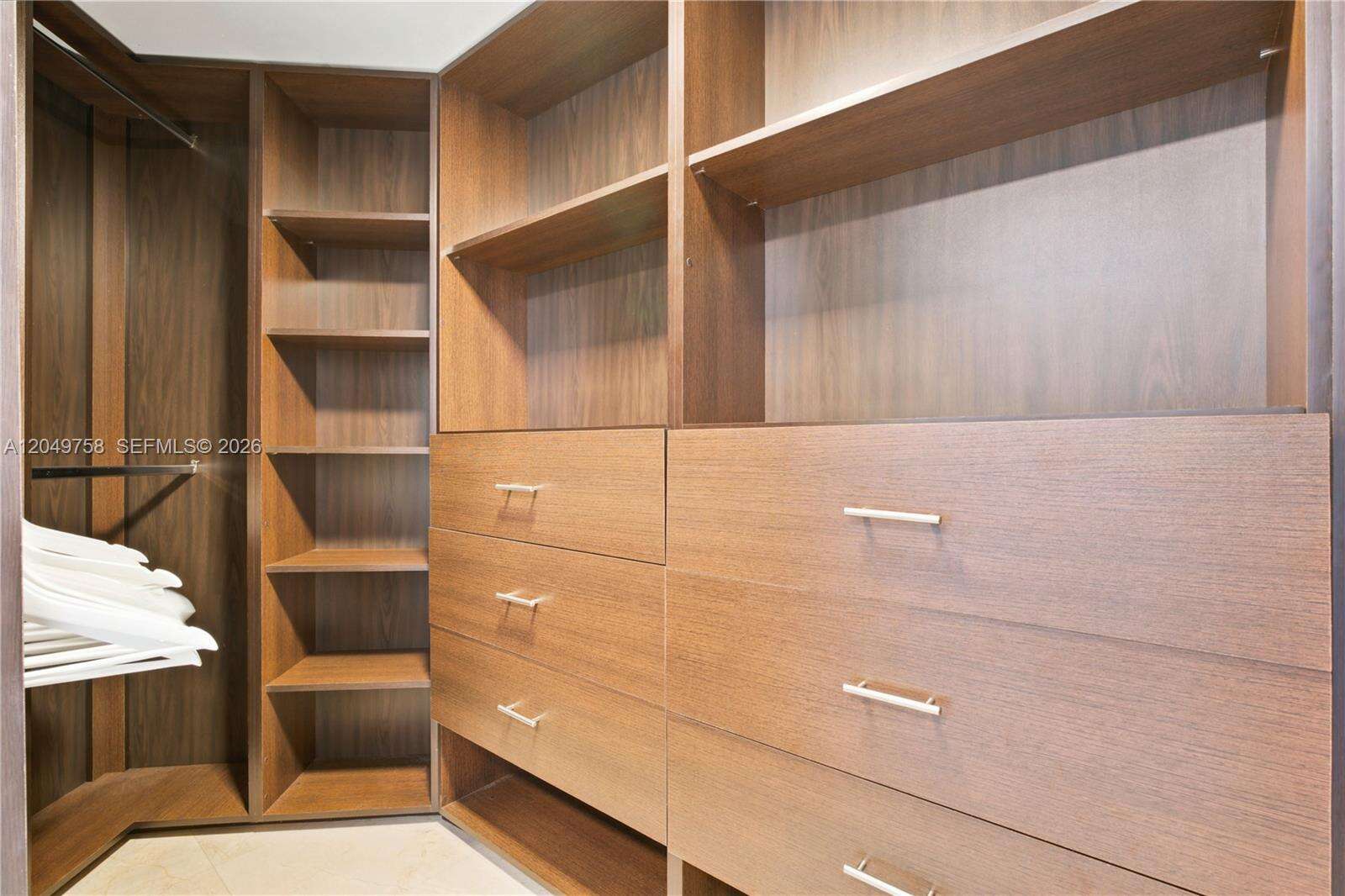 La Perla at 16699 Collins Ave, Sunny Isles Beach, FL 33160 - For Sale photo 10