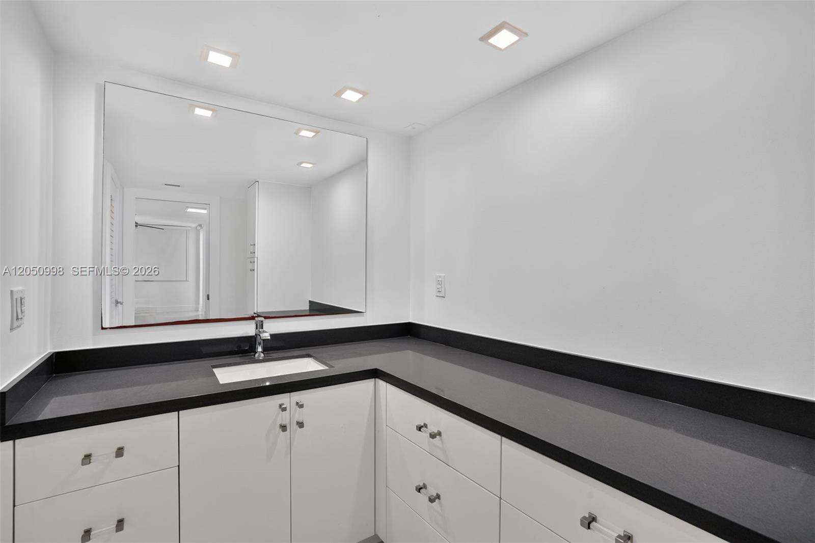 Maison Grande at 6039 Collins Ave, Miami Beach, FL 33140 - For Sale photo 17