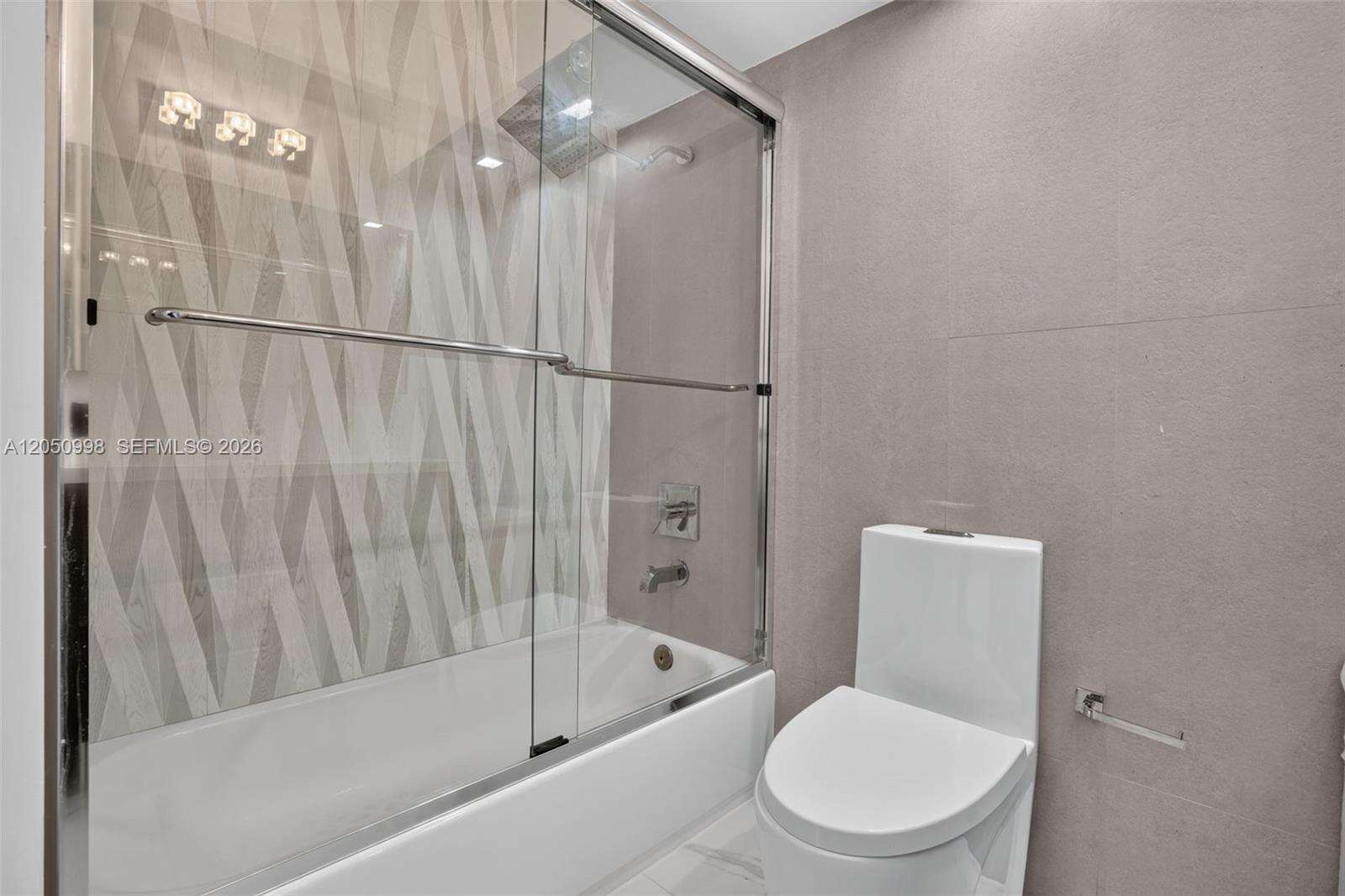 Maison Grande at 6039 Collins Ave, Miami Beach, FL 33140 - For Sale photo 21