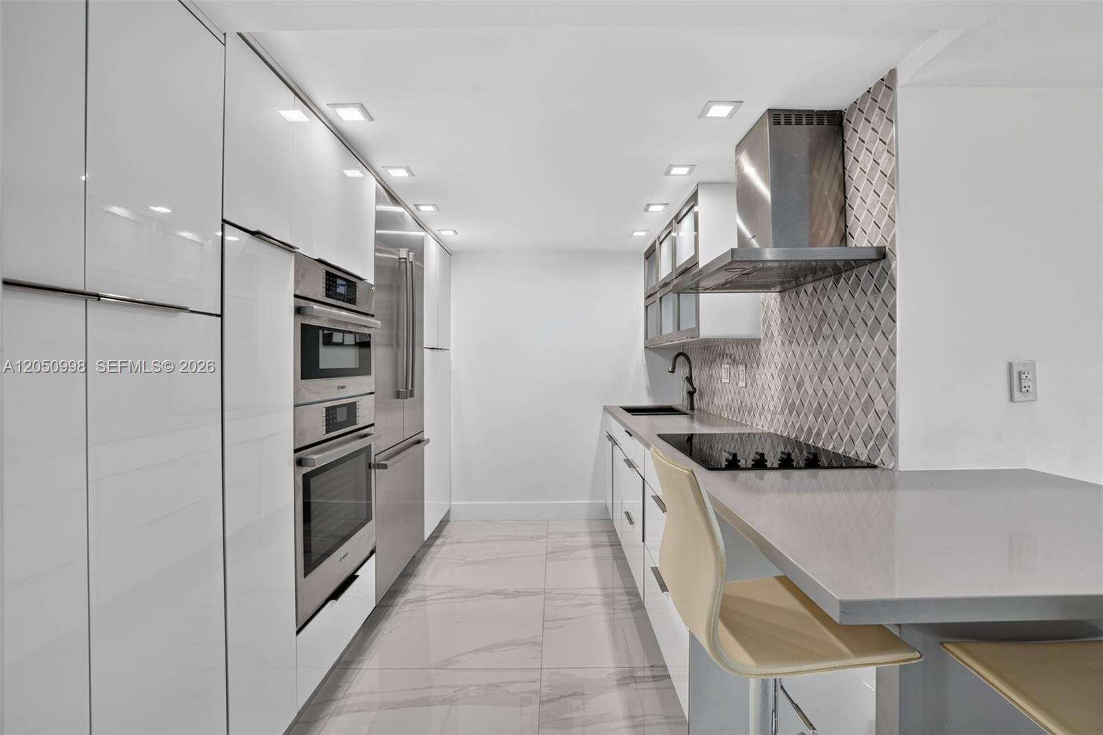 Maison Grande at 6039 Collins Ave, Miami Beach, FL 33140 - For Sale photo 4