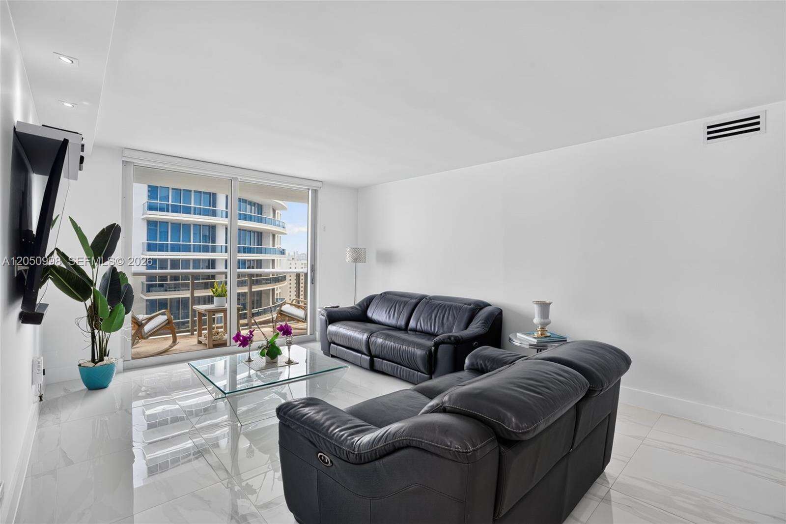 Maison Grande at 6039 Collins Ave, Miami Beach, FL 33140 - For Sale photo 10