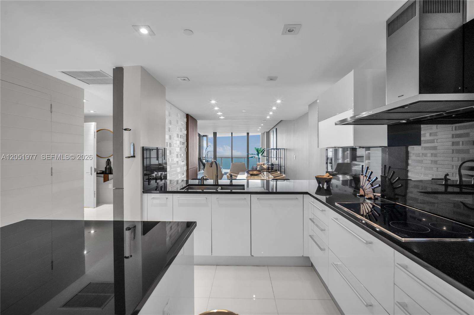 Jade Ocean at 17121 Collins Ave, Sunny Isles Beach, FL 33160 - For Sale photo 30