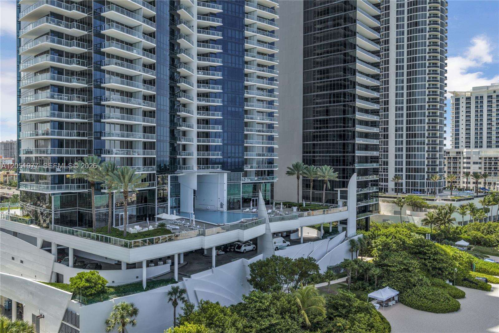 Jade Ocean at 17121 Collins Ave, Sunny Isles Beach, FL 33160 - For Sale photo 5