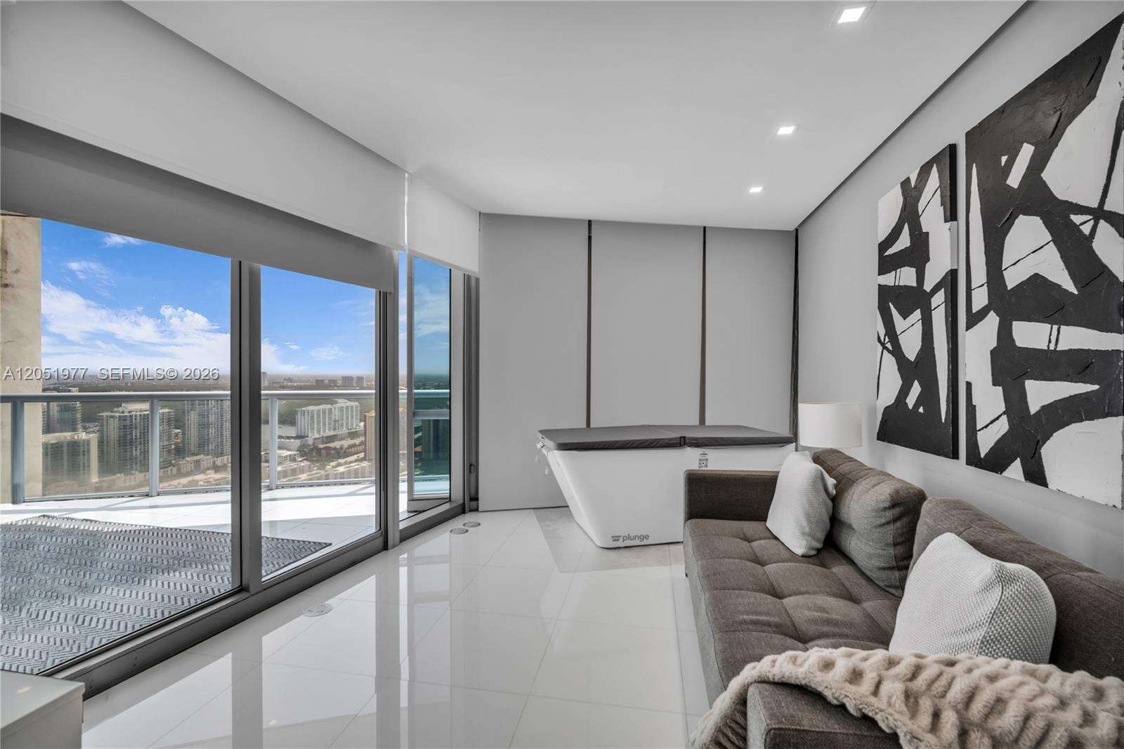 Jade Ocean at 17121 Collins Ave, Sunny Isles Beach, FL 33160 - For Sale photo 41
